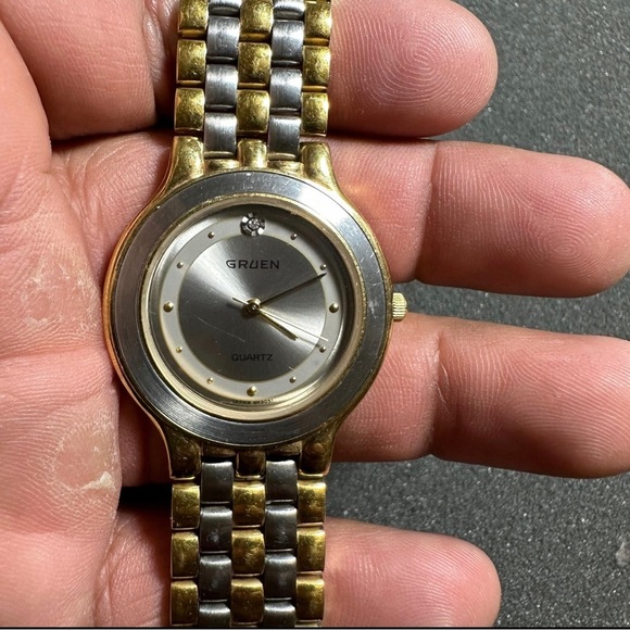 Gruen Ladies Quartz Watch WR Silver/Gold Tone Working Diamond Accent 223-VX51 - Picture 1 of 10